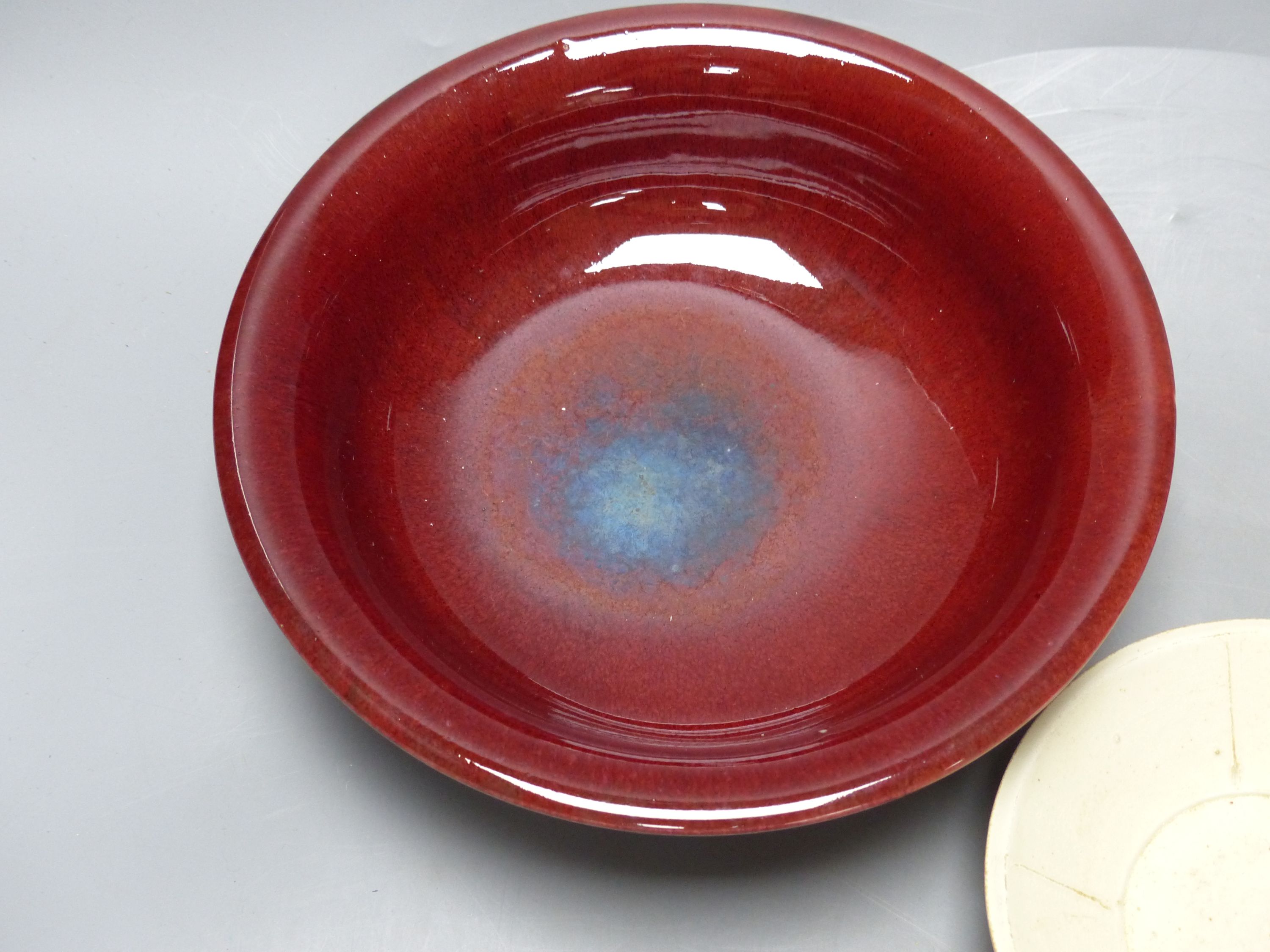 A Chinese blue and white mug, height 13cm, a bowl and a dish, - Bild 3 aus 6