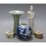 Assorted Chinese ceramics, tallest 22cm