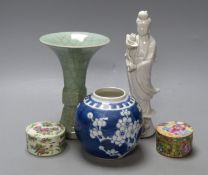 Assorted Chinese ceramics, tallest 22cm
