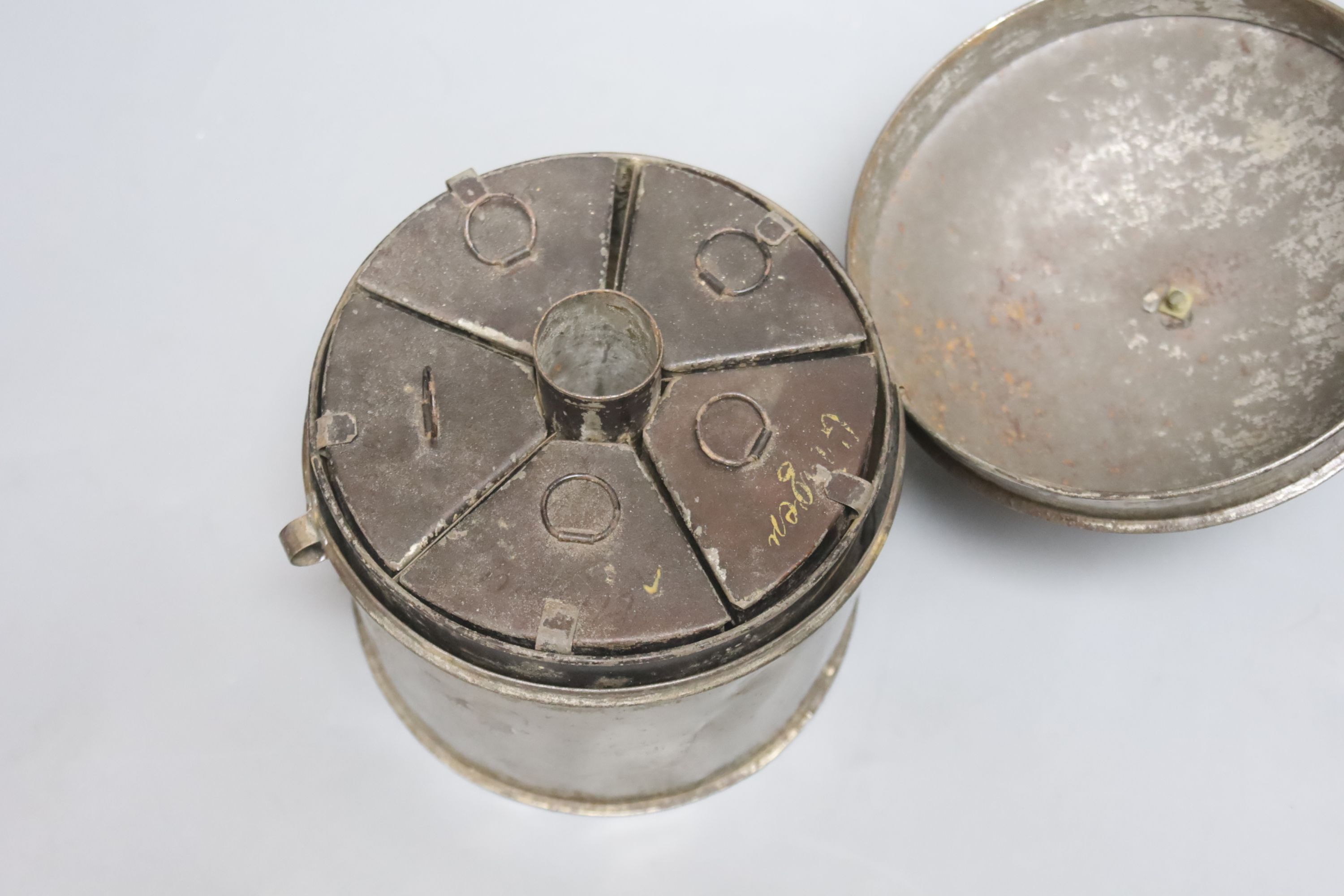 An early 19th century tin spice box, height 17cm - Image 3 of 4
