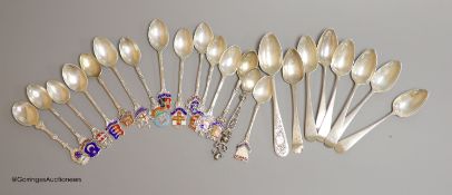 A set of six George III silver teaspoons and sundry commemorative teaspoons,gross weight 269