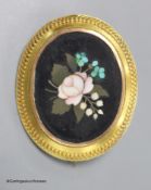 A cased Victorian yellow metal and pietra dura set oval brooch, with foliate motif, 45mm,gross