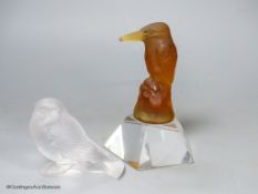 An R. Lalique France frosted glass robin, together with a Czechoslovakian glass amber glass