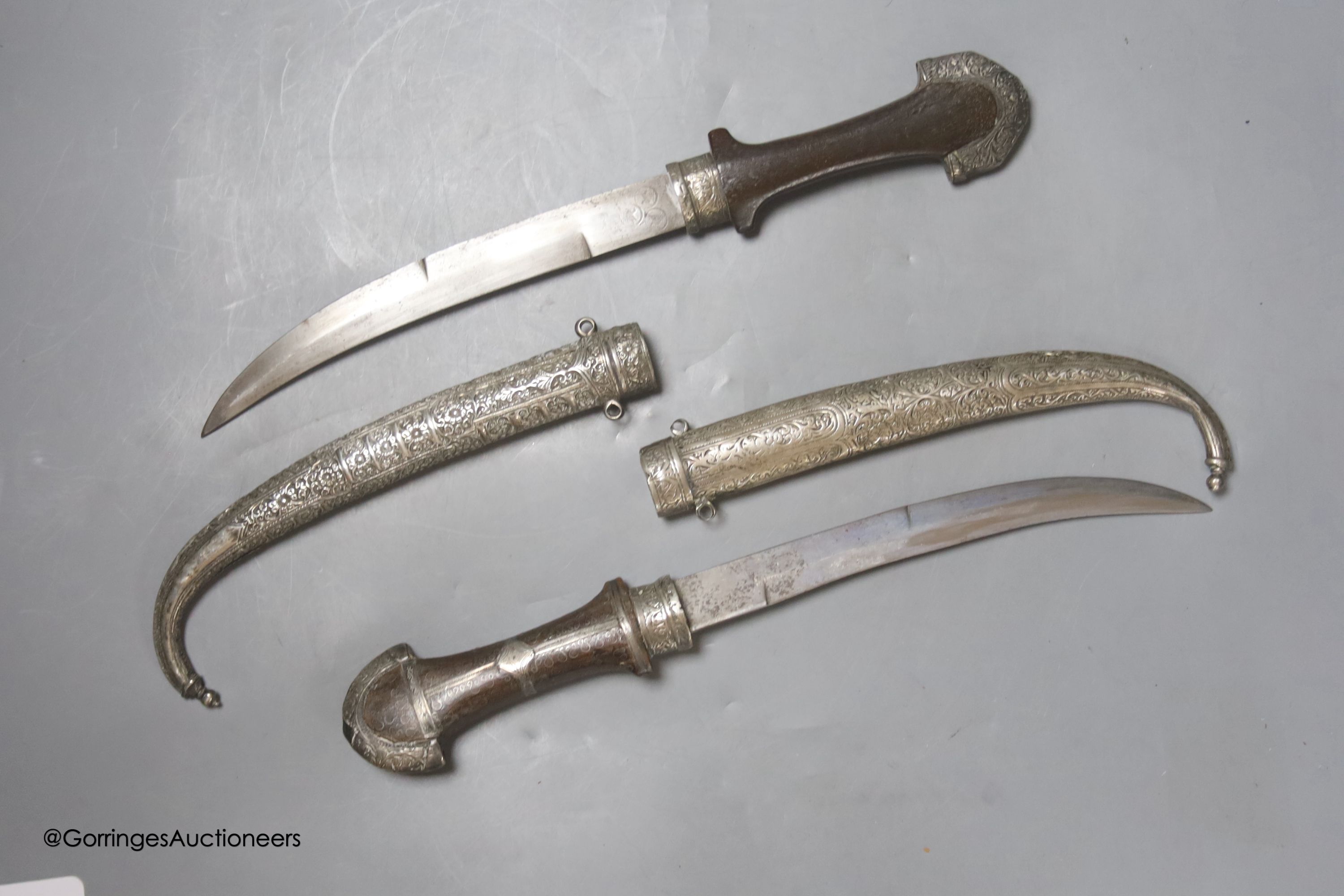 Three daggers, length 39cm - Image 3 of 4