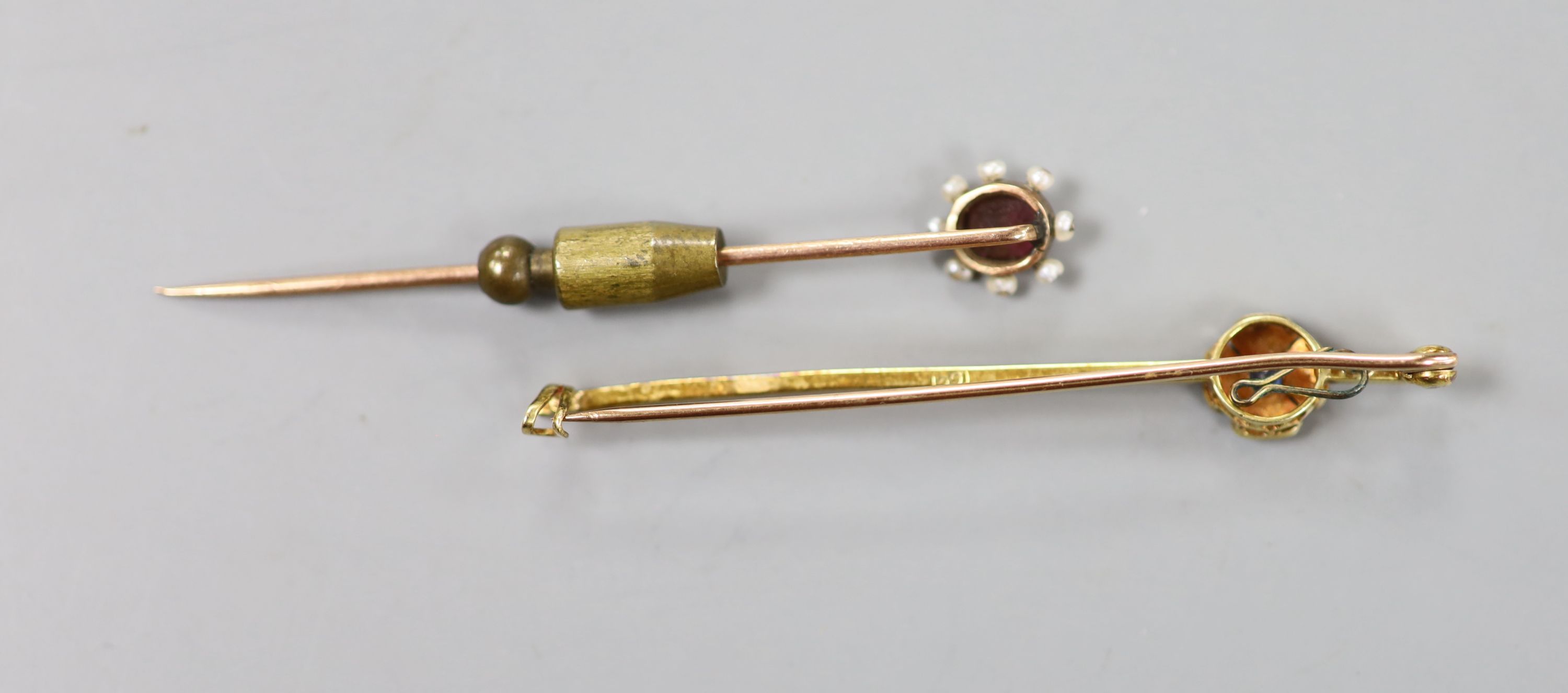 An Edwardian 15ct and gem set flower head bar brooch, 59mm, gross 3.7 grams and a yellow metal , - Image 2 of 2