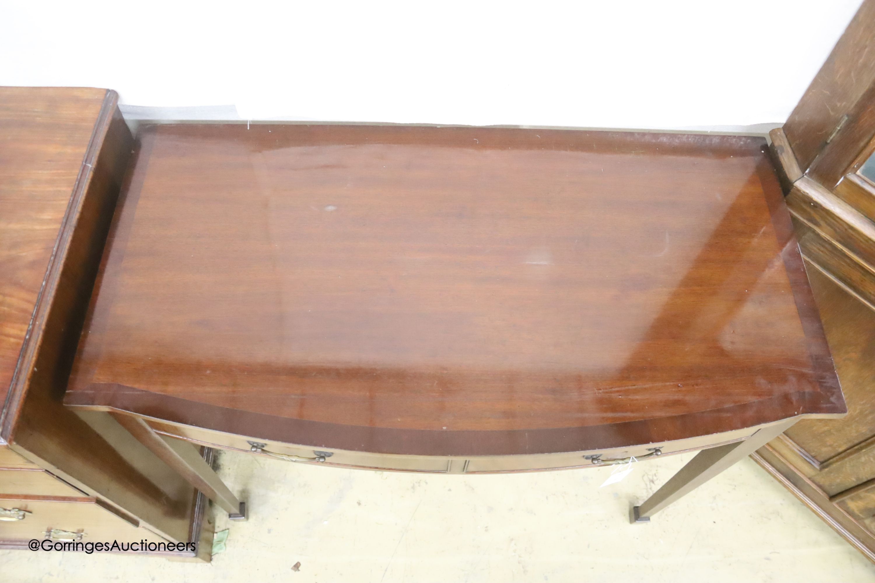 A George III style mahogany bow-fronted side table, width 99cm, depth 52cm, height 86cm - Image 2 of 2