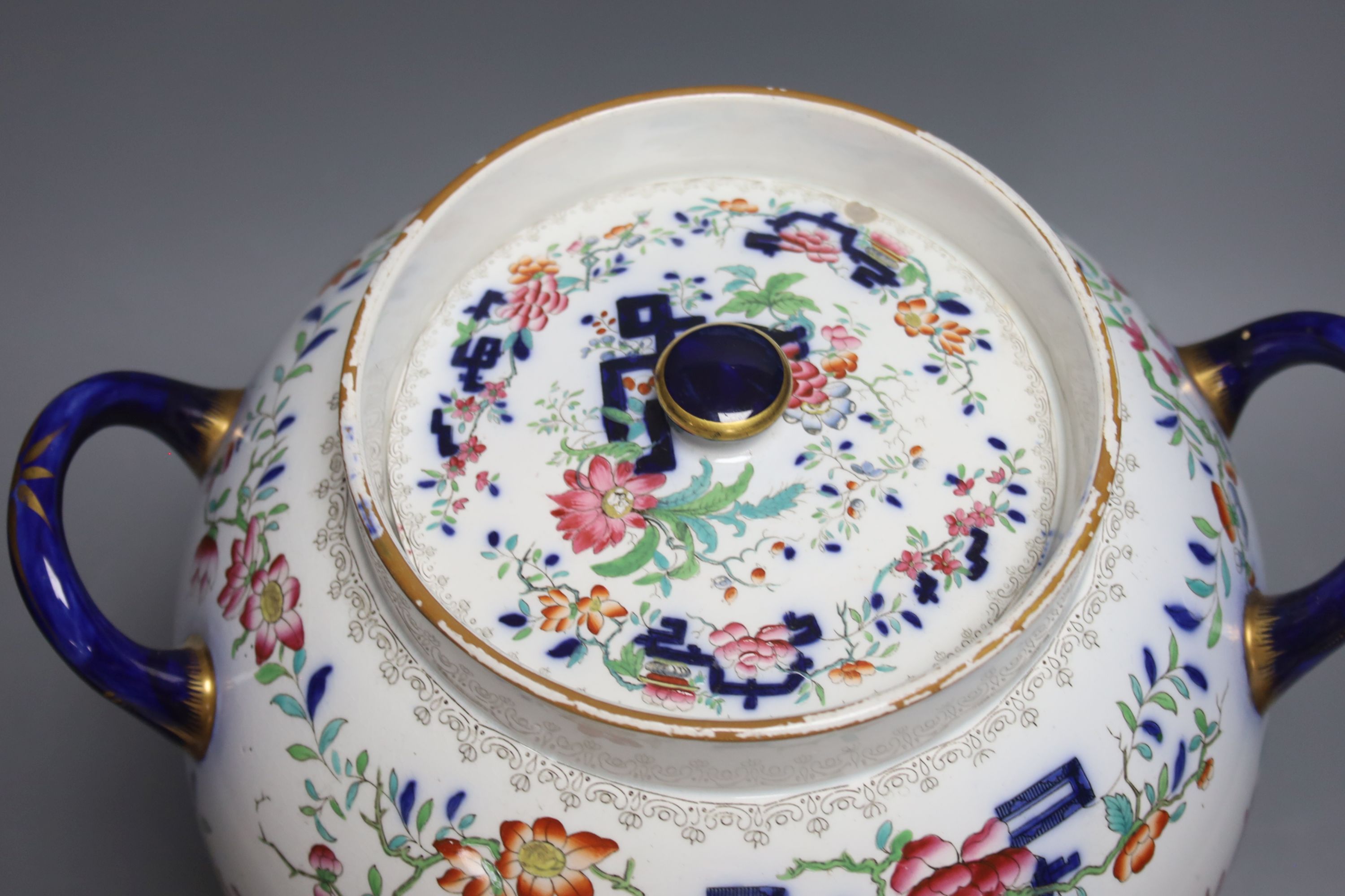 A large Minton stone china pot pourri jar and cover, height 33cm - Image 5 of 7