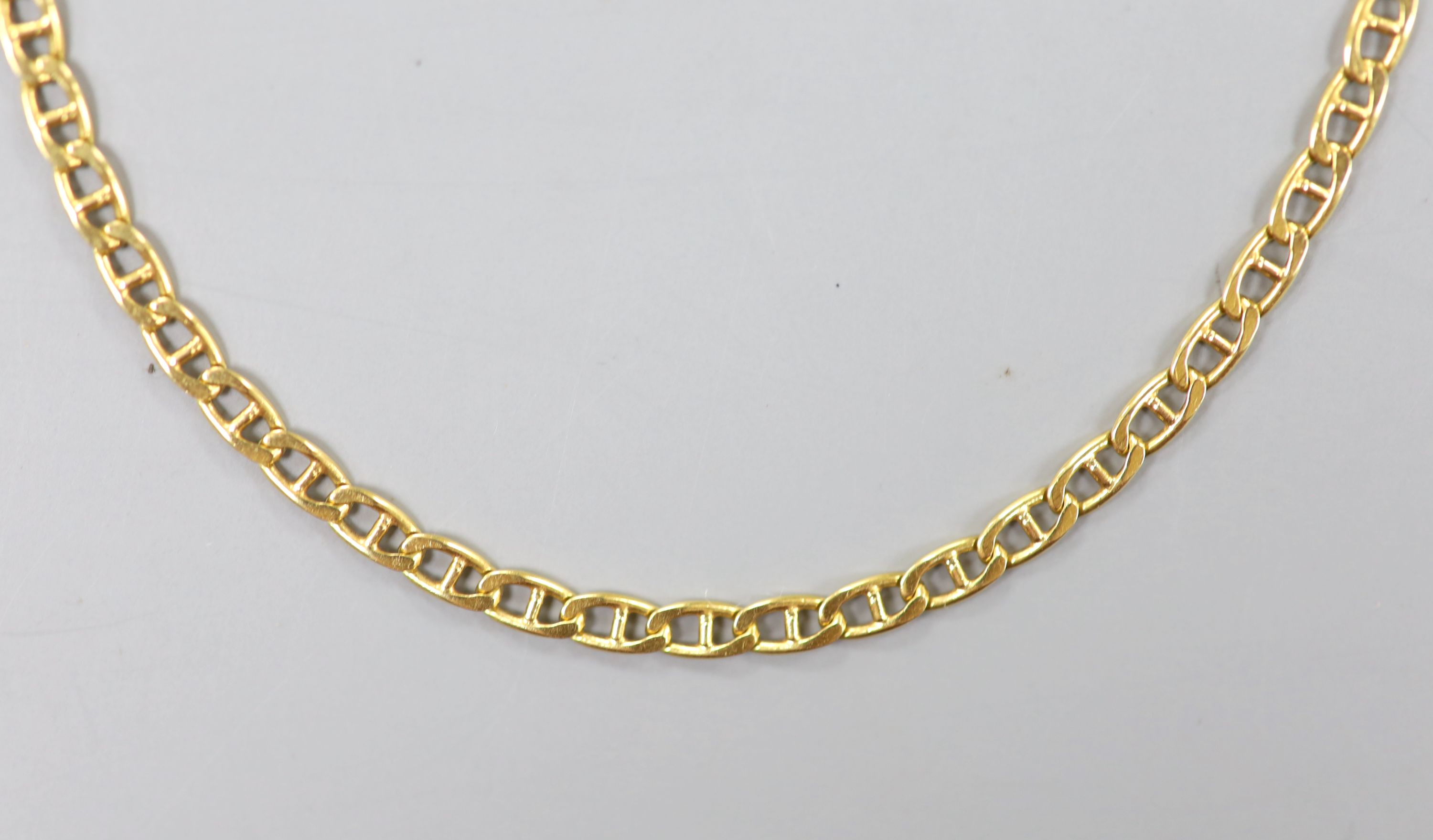 An 18ct gold oval link necklace, 40cm, 9 grams.