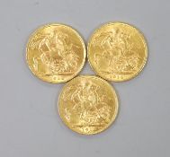 Three George V gold sovereigns, 1913, 1914 and 1922