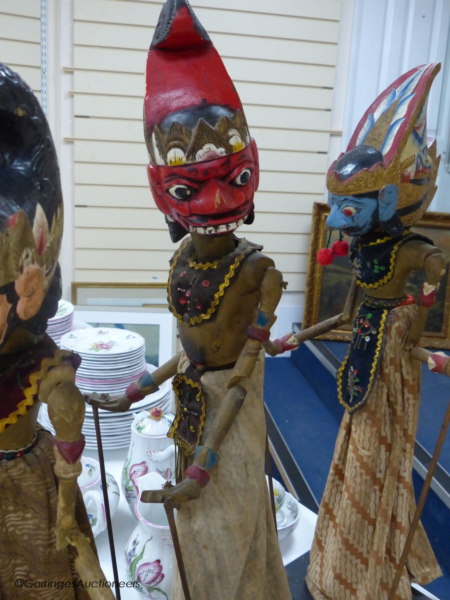 Three Indonesian stick puppets, tallest 73cm - Image 4 of 5