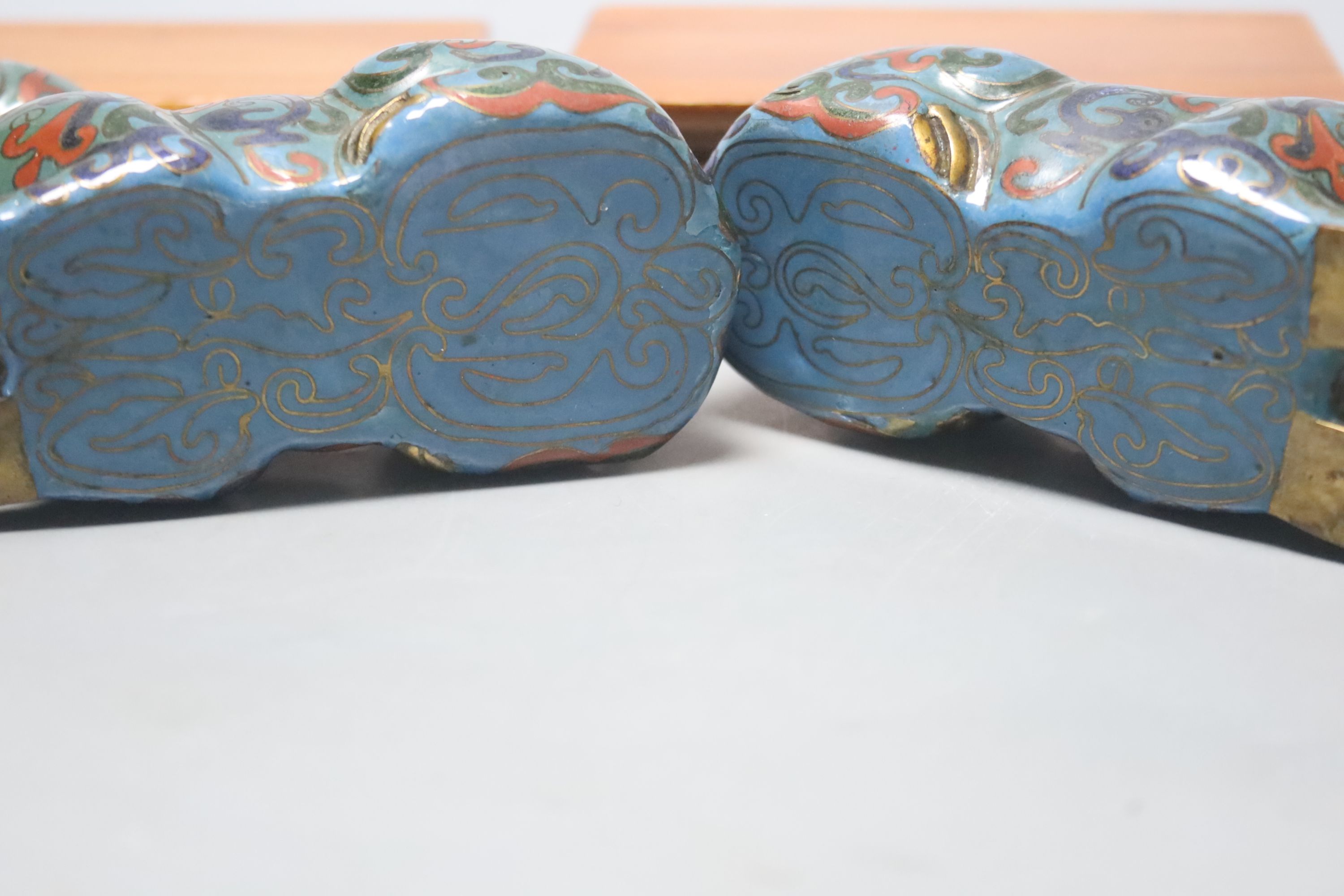 A pair of Chinese cloisonne enamel 'hound' joss-stick holders, 20th century - Image 3 of 3