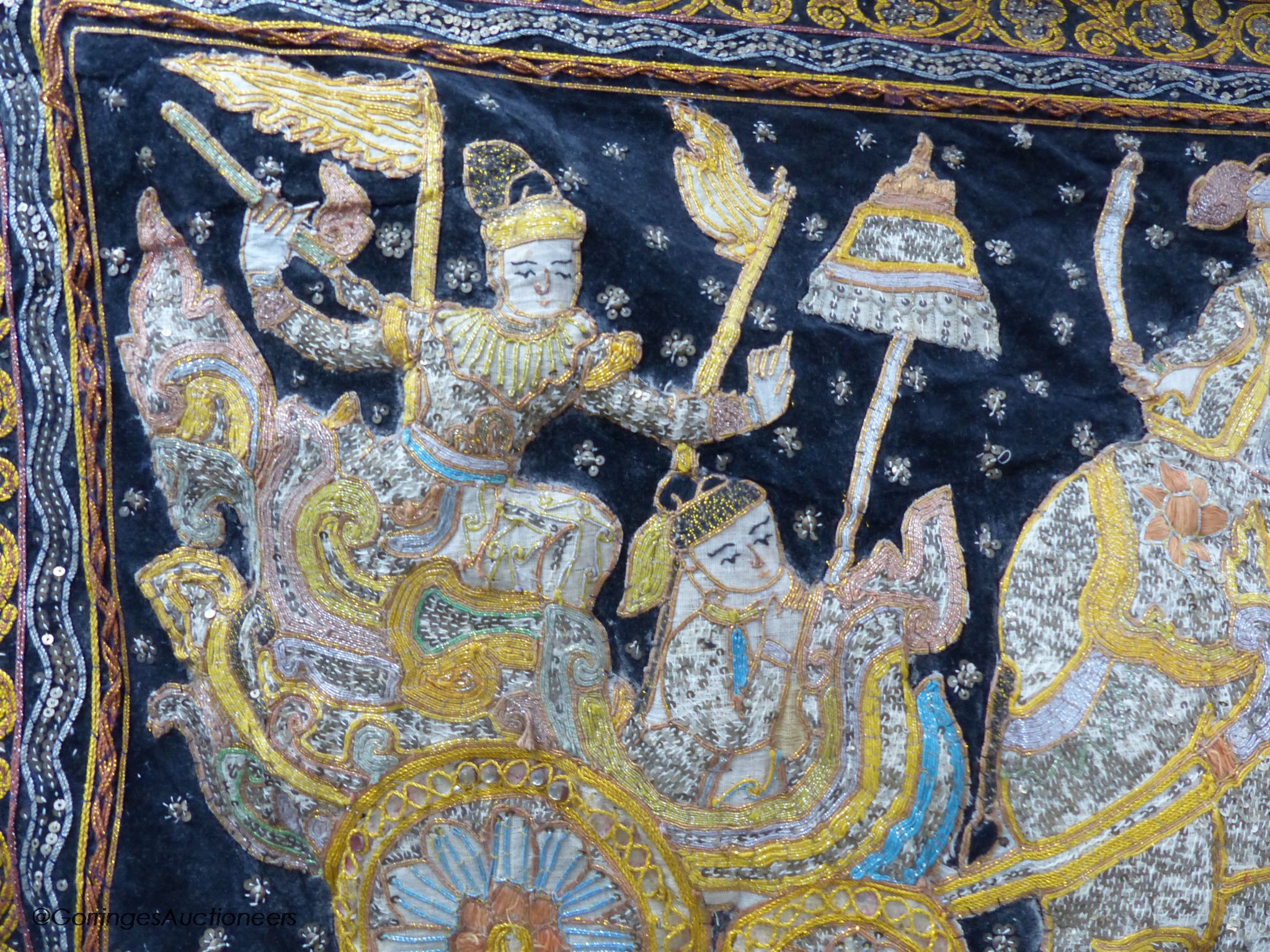 A large 20th century Indian embroidered panel - Image 3 of 7