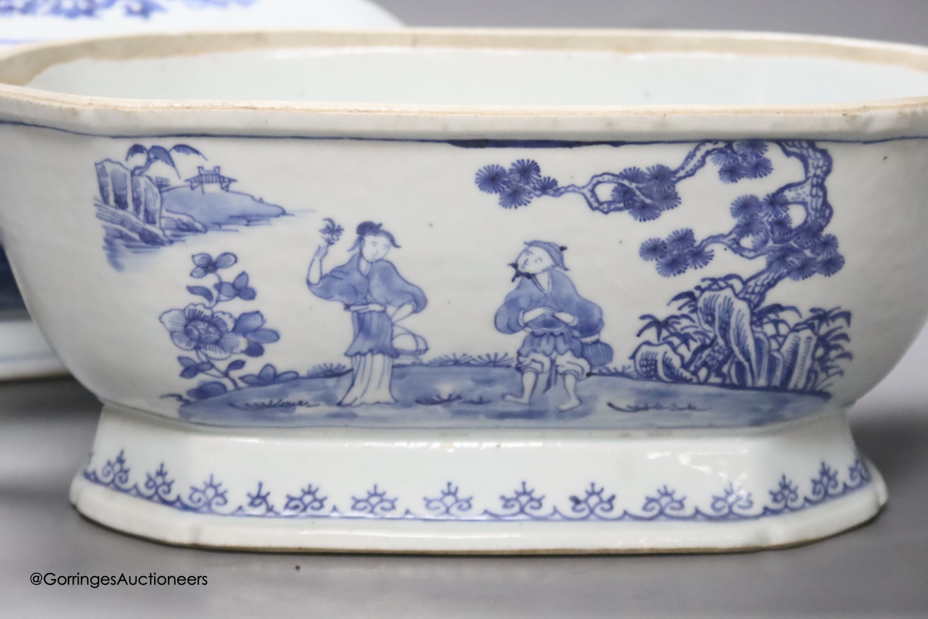 Two 18th century Chinese export blue and white lidded tureens, one lacking cover, 34cm - Image 2 of 4