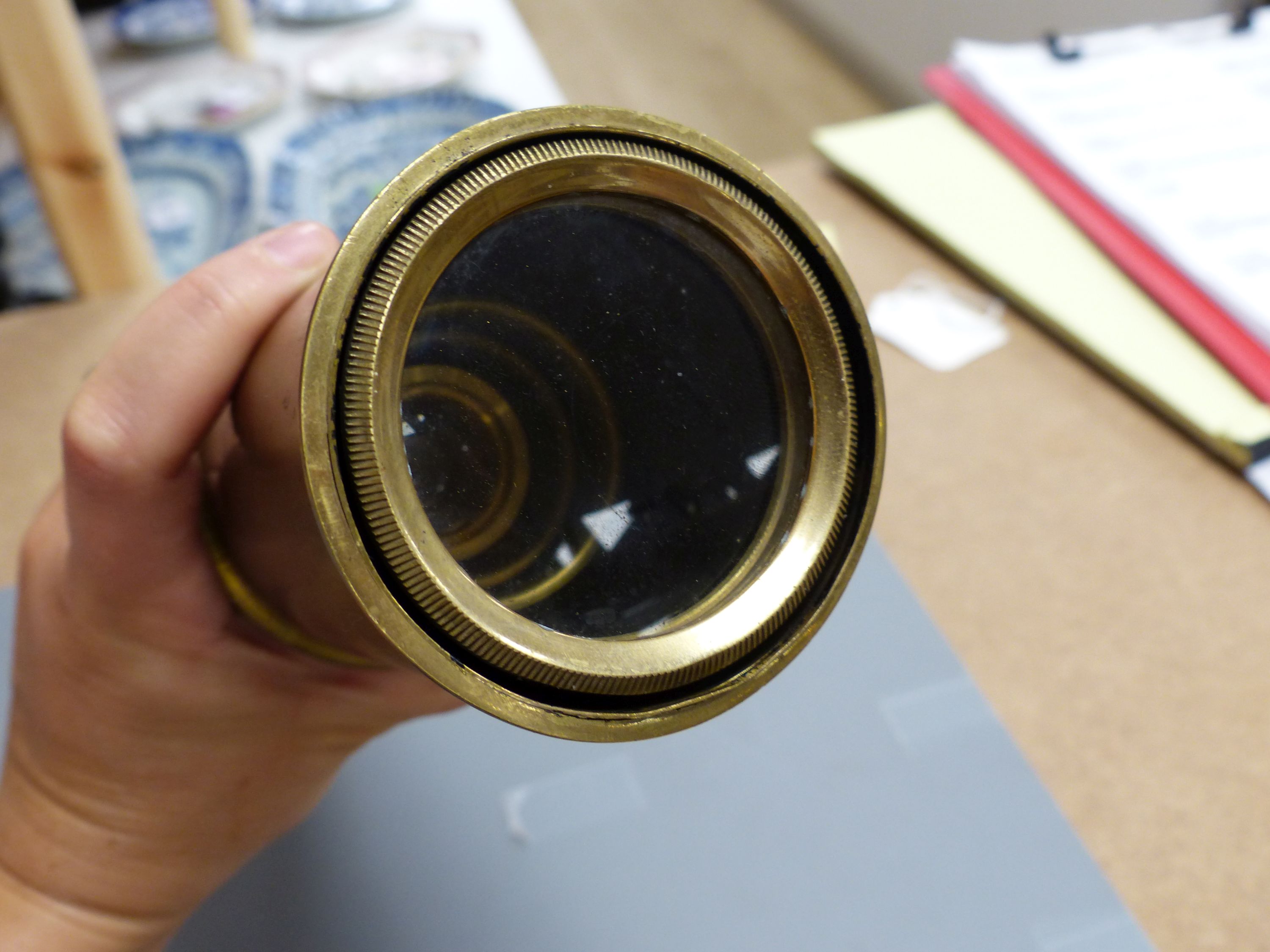 An early 20th century brass three drawer telescope, overall length 90.5cm extended - Image 3 of 4