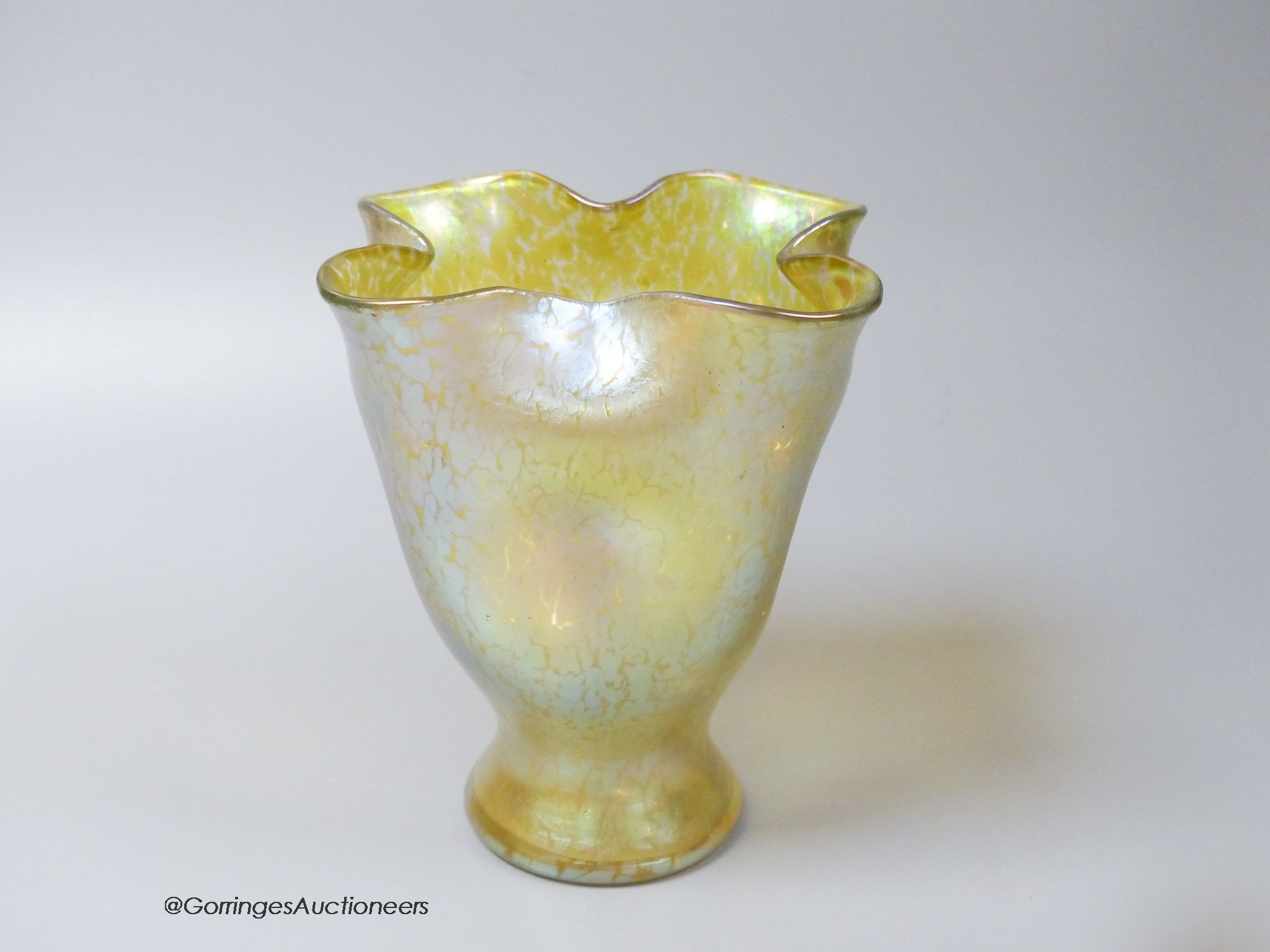 A Loetz type lemon ground iridescent glass vase, 16cn - Image 2 of 4