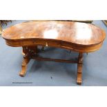 A William IV mahogany kidney shape table. W-150, D-180, H-72cm.