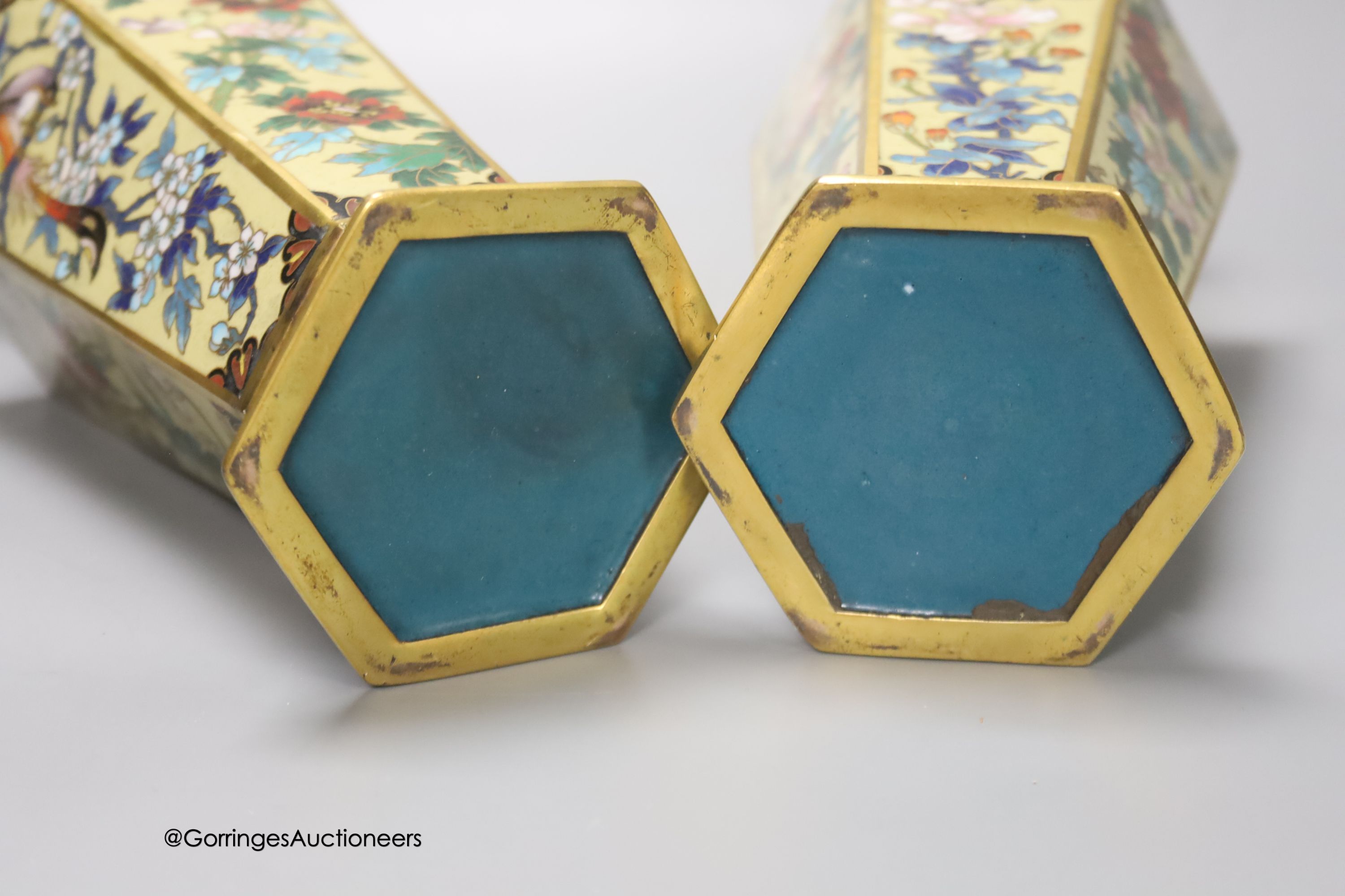 A pair of Chinese cloisonne enamelled hexagonal vases, 26cm - Image 4 of 4