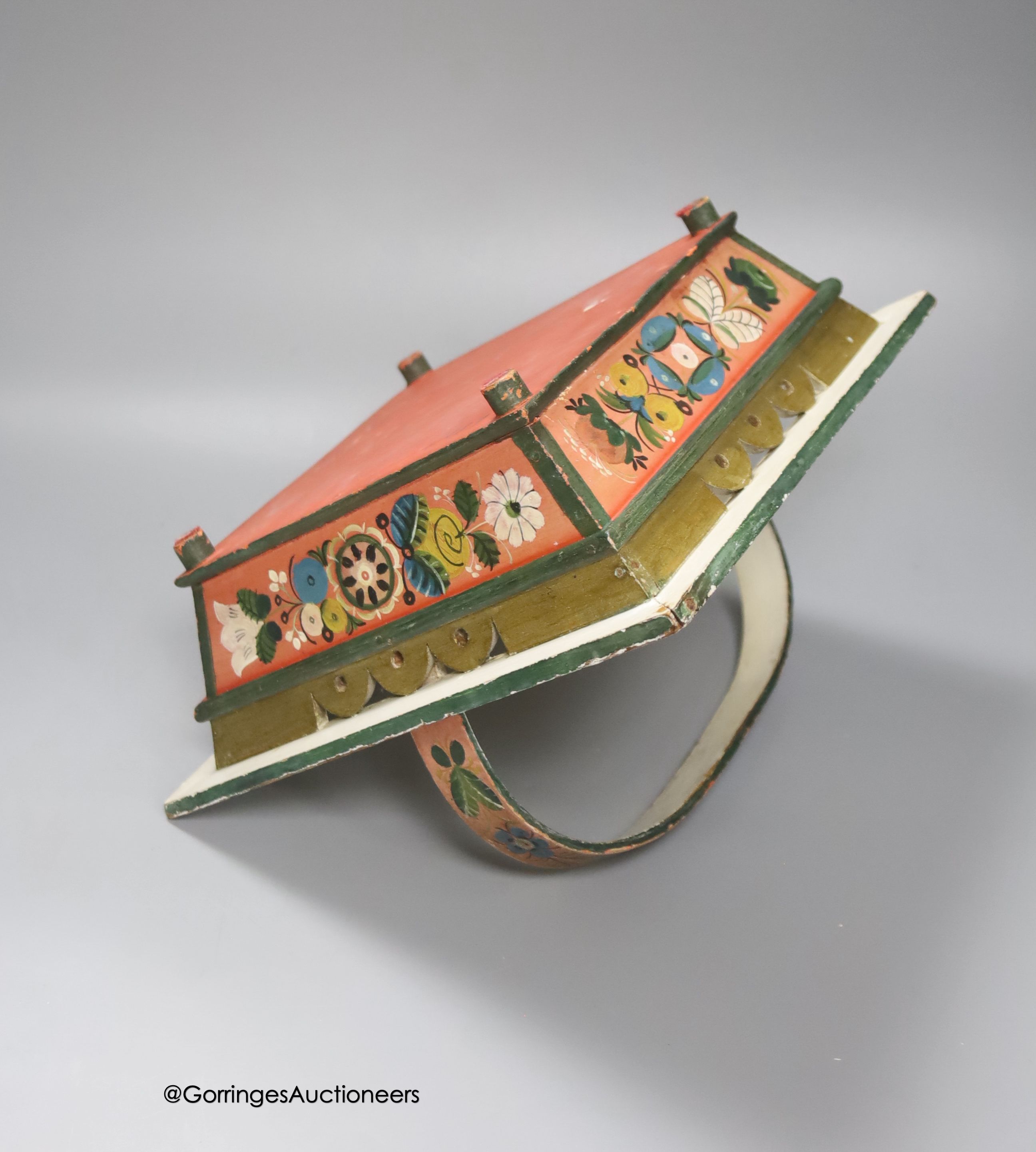 A Norwegian wood basket, painted with script and flowers in polychrome, 25cm - Image 3 of 3