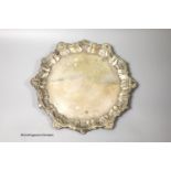 An Edwardian silver shaped circular salver, Matthew John Jessop, London, 1902, 27.1cm, 11.5oz.