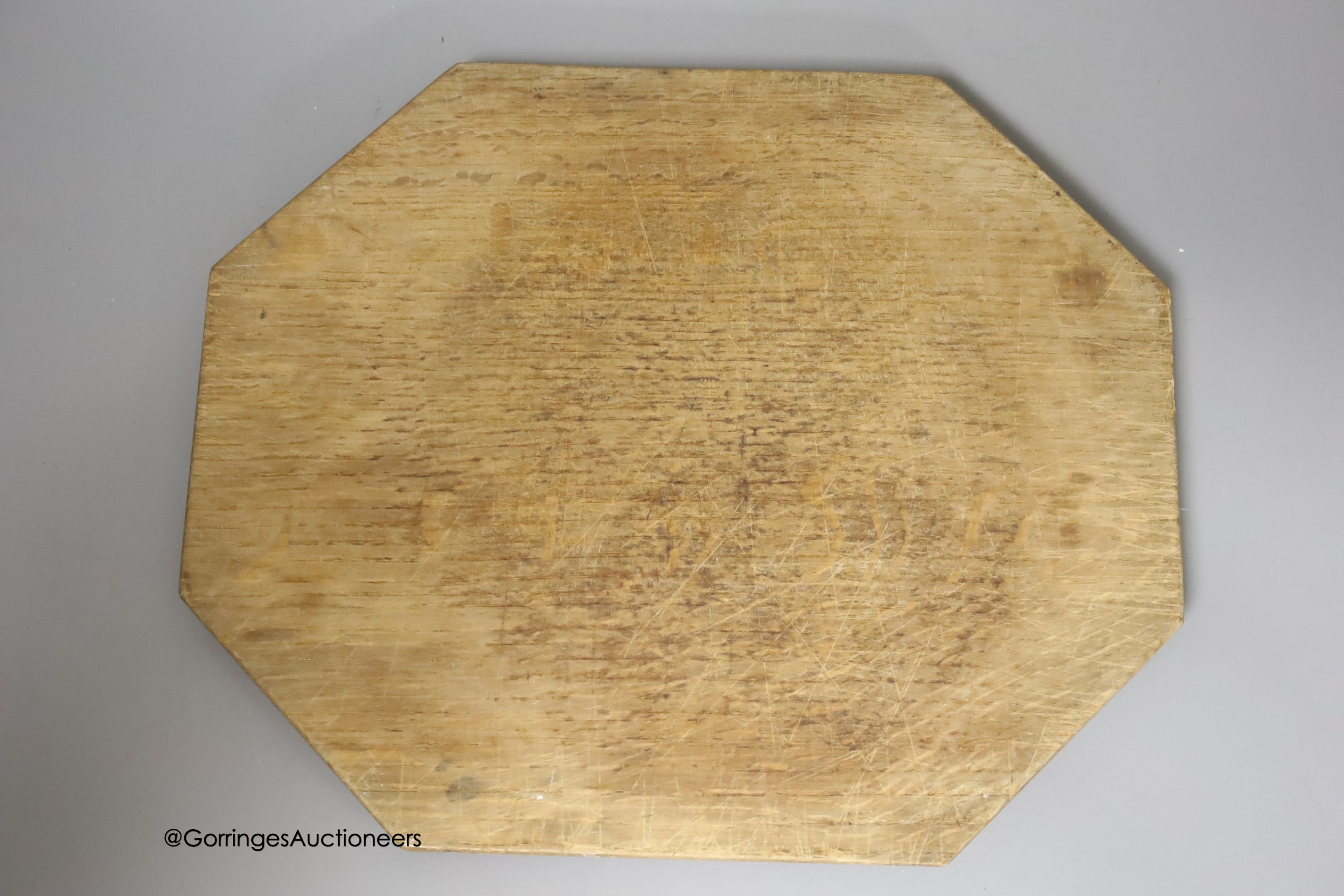 A Mouseman octagonal cheese board, 30cm, and a small Mouseman bowl, 15cm - Image 5 of 5
