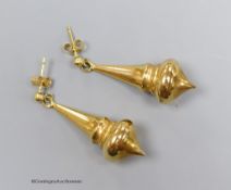 A pair of yellow metal drop earrings, 3.9g.