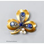 A sapphire, diamond and seed pearl cloverleaf pendant brooch, yellow metal setting, 26mm, gross 9.1