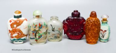 A collection of six Chinese snuff bottles