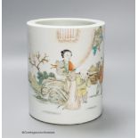 A Chinese famille verte brush pot, 15cm tall