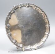 A George V silver shaped circular salver, William Hutton & Sons, Sheffield, 1918, 25.3cm, 20.5oz,