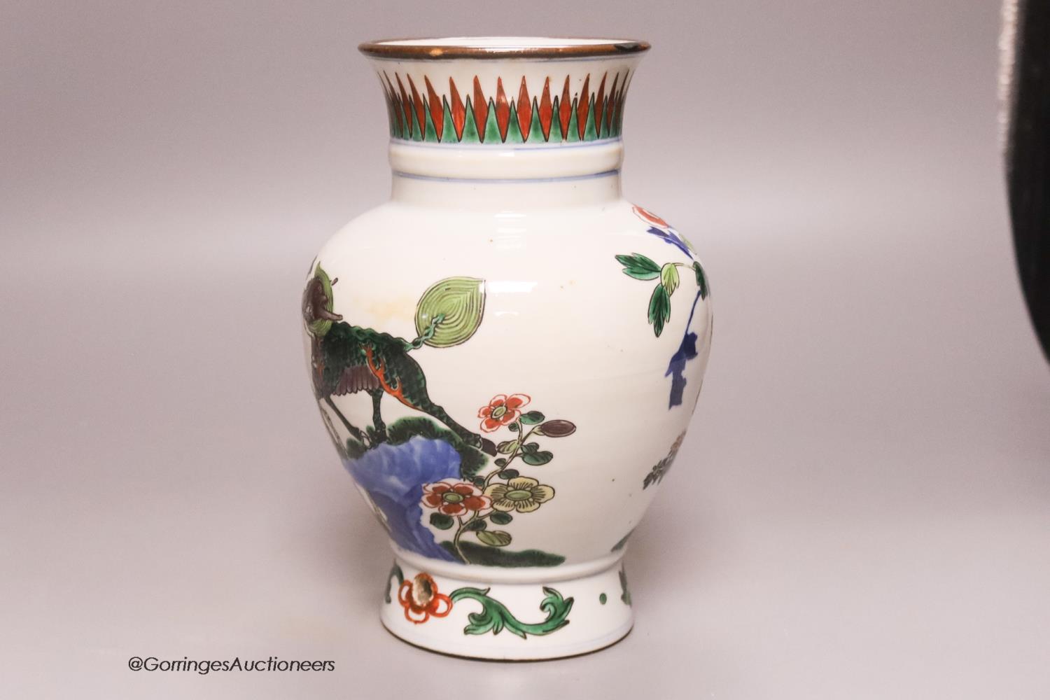 A late 19th / early 20th century Chinese Wucai vase, Wanli mark to neck, height 20.5cm - Image 3 of 4