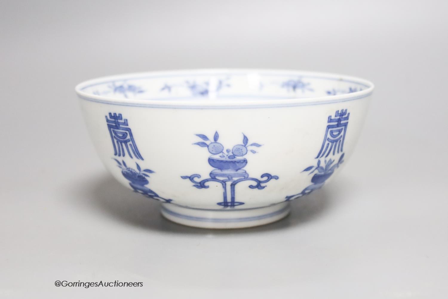 A Chinese blue and white bowl, Chenghua mark, diameter 15cm