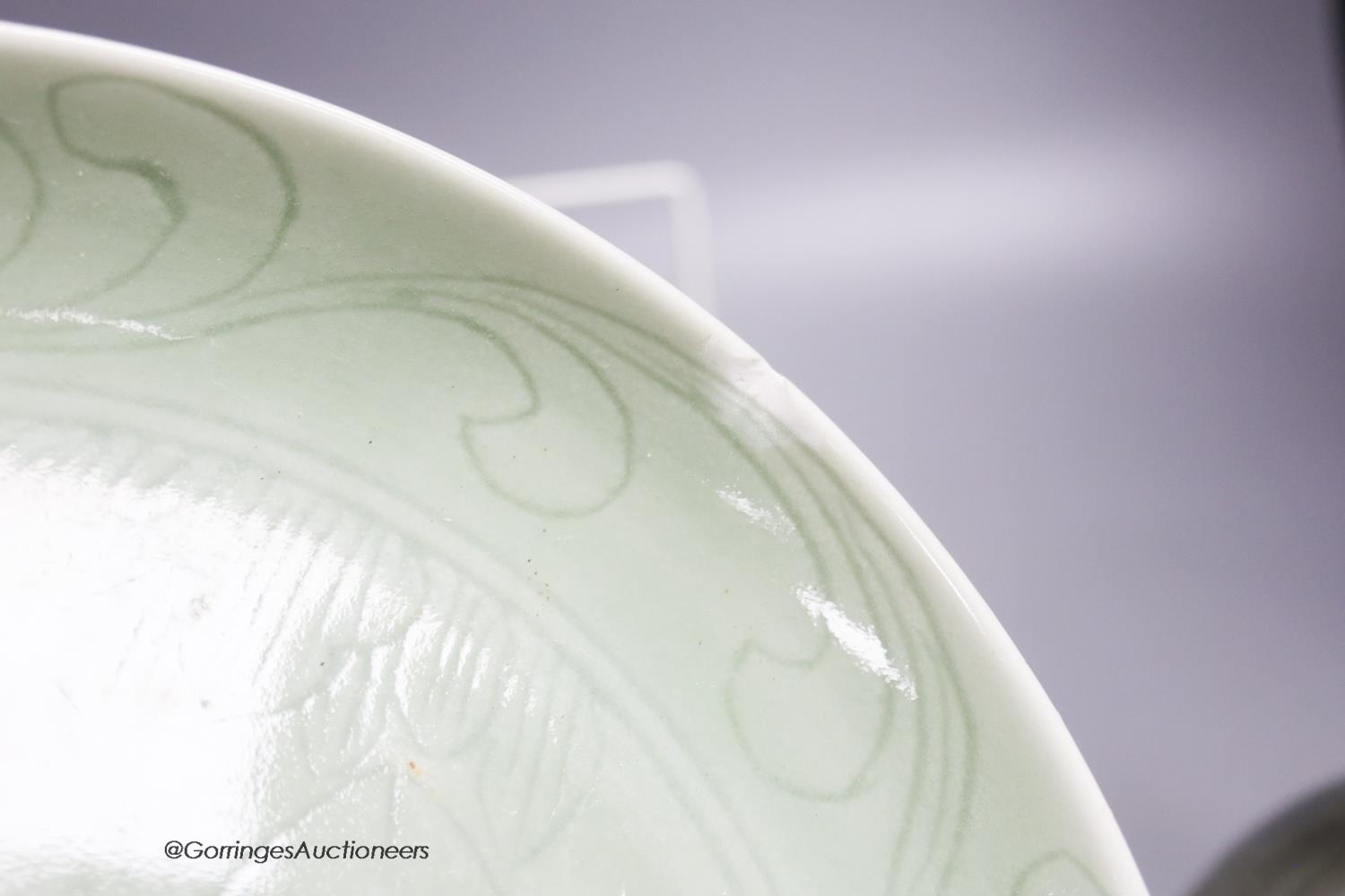 A Korean celadon glazed vase, a Chinese celadon glazed dish together with a similar shi-shi box and - Image 4 of 5