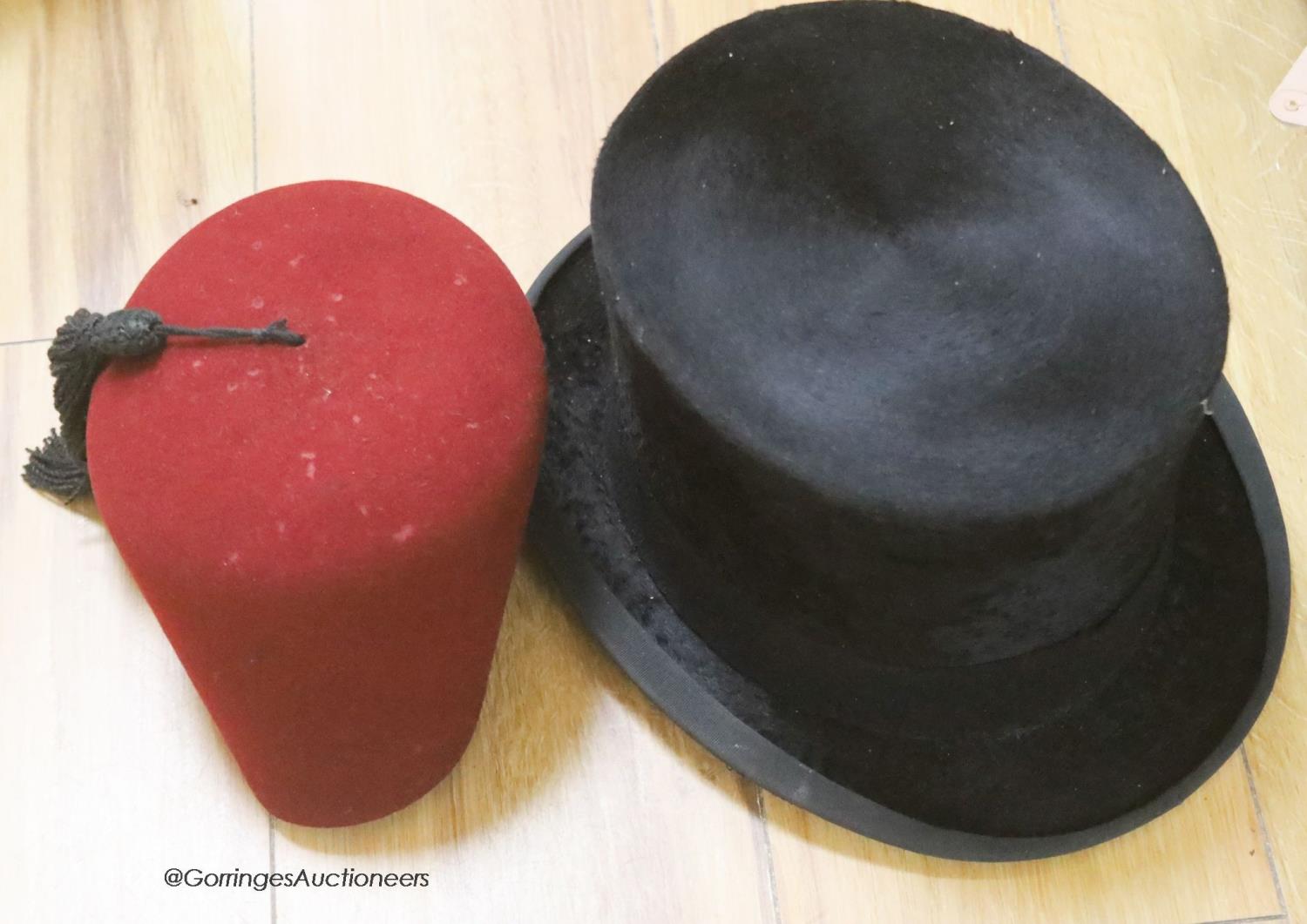 A top hat and a fez hat (2) - Image 2 of 5