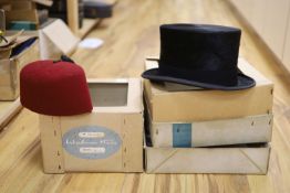 A top hat and a fez hat (2)