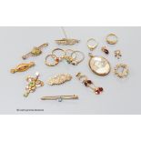 Mixed jewellery including a 9ct and gem set bug brooch, 47mm, two colour 9ct gold brooch, 9ct Art