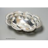 A George V lobed pierced silver oval bowl, Birmingham, 1928, 28.8cm, 12oz.