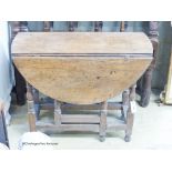 An 18th century walnut gateleg table, W.90cm D.38cm H.72cm