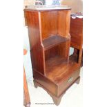 A small George III style mahogany open bookcase, with stepped base. W-46, D-41, H-101cm.