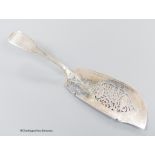 A William IV silver fiddle pattern fish slice, James Henry Daniel, London, 1832, 29.2cm, 4.5oz.