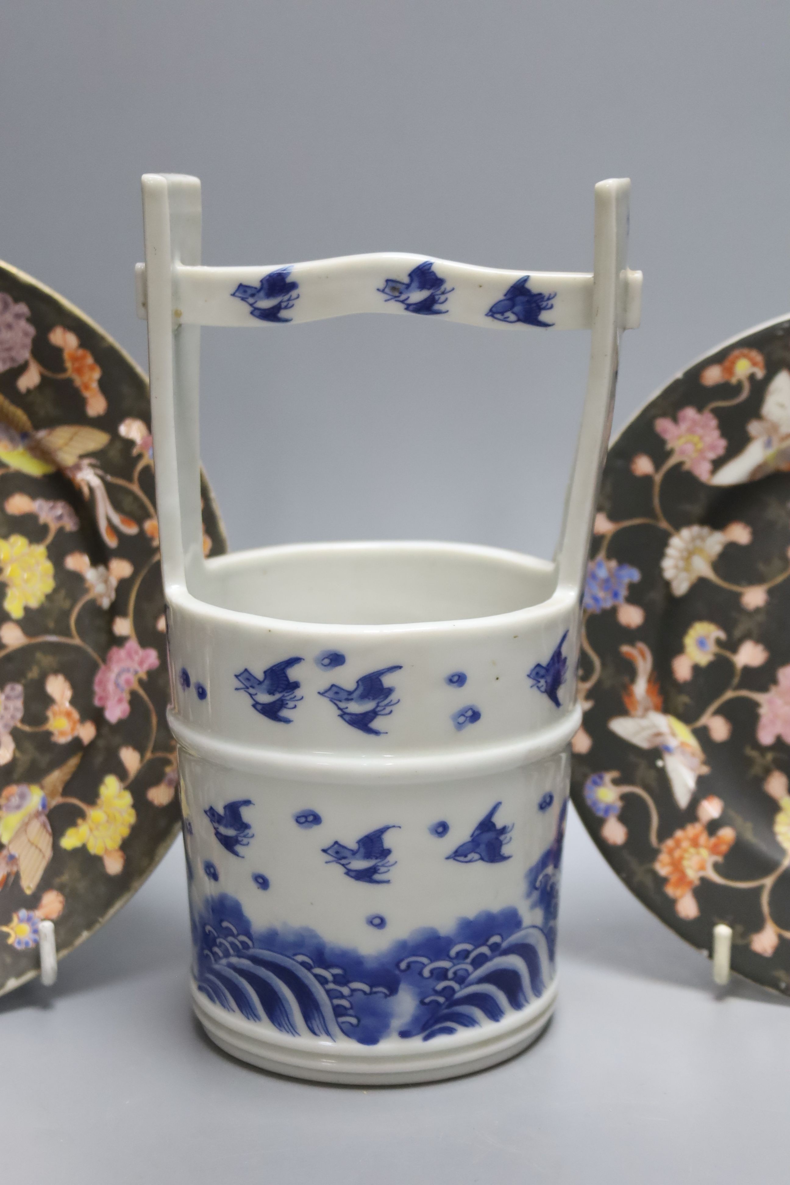 Two Fukagawa Koransha plates, a Kanzan Denshichi rectangular water dropper, a Japanese blue and - Image 4 of 7