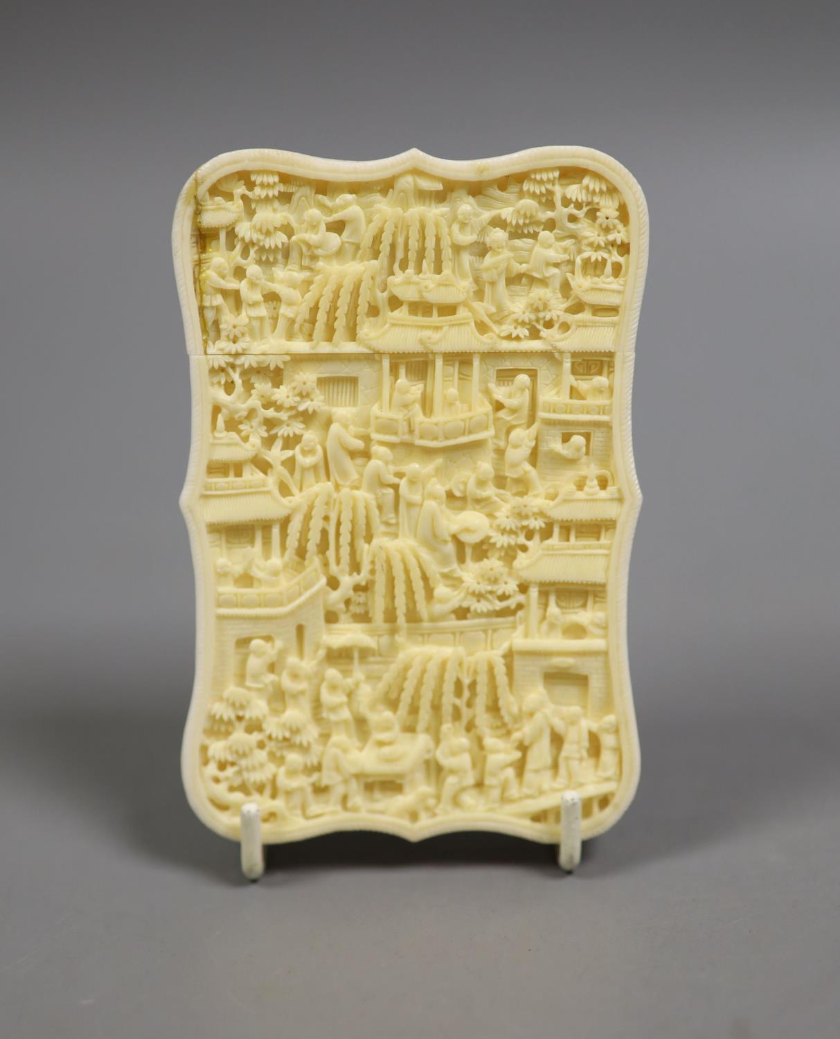 A 19th century Chinese Canton ivory card case, 11.2cm - Image 2 of 4