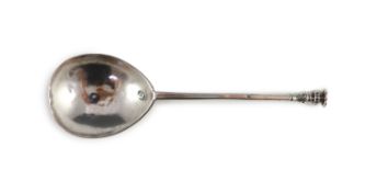 A James I / Charles I West Country seal top silver spoon, possibly John Parnell, Truro, c1620-40,