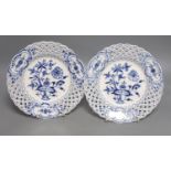 A pair of Meissen Onion pattern blue and white dessert dishes, 20.5cm