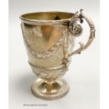 A Victorian silver pedestal christening mug, Jackson & Chase, London, 1877, 11.1cm, 4oz.