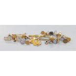 Two 15ct dress studs, 2.8 grams, a 10ct dress stud 0.7 grams, a 9ct gold dress stud 0.7 grams and a