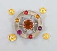 A Scottish? white metal and gem set brooch, 50mm and four yellow metal dress studs stamped 18, 3.4