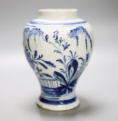 An English Delftware vase,17.5 cm high