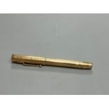 A Swan engine turned 9ct gold fountain pen