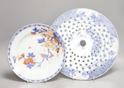 A Chinese blue and white strainer dish and an 18th-century Chinese Imari plate30cm