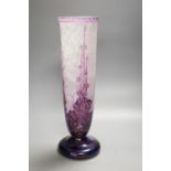 A La Verre Francais cameo glass vase,37cm